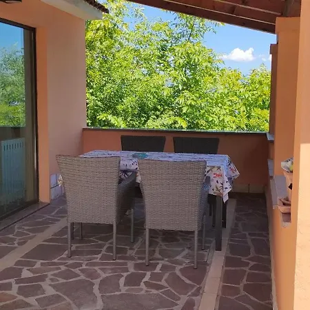 Pergola Apartament *